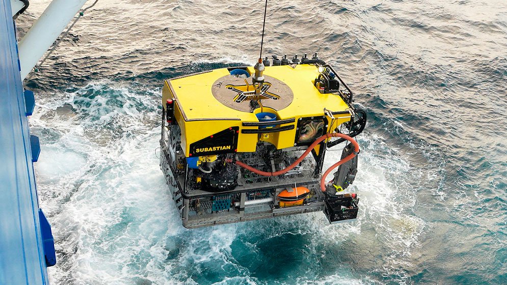 ROV SuBastian durante una inmersión científica en el océano profundo