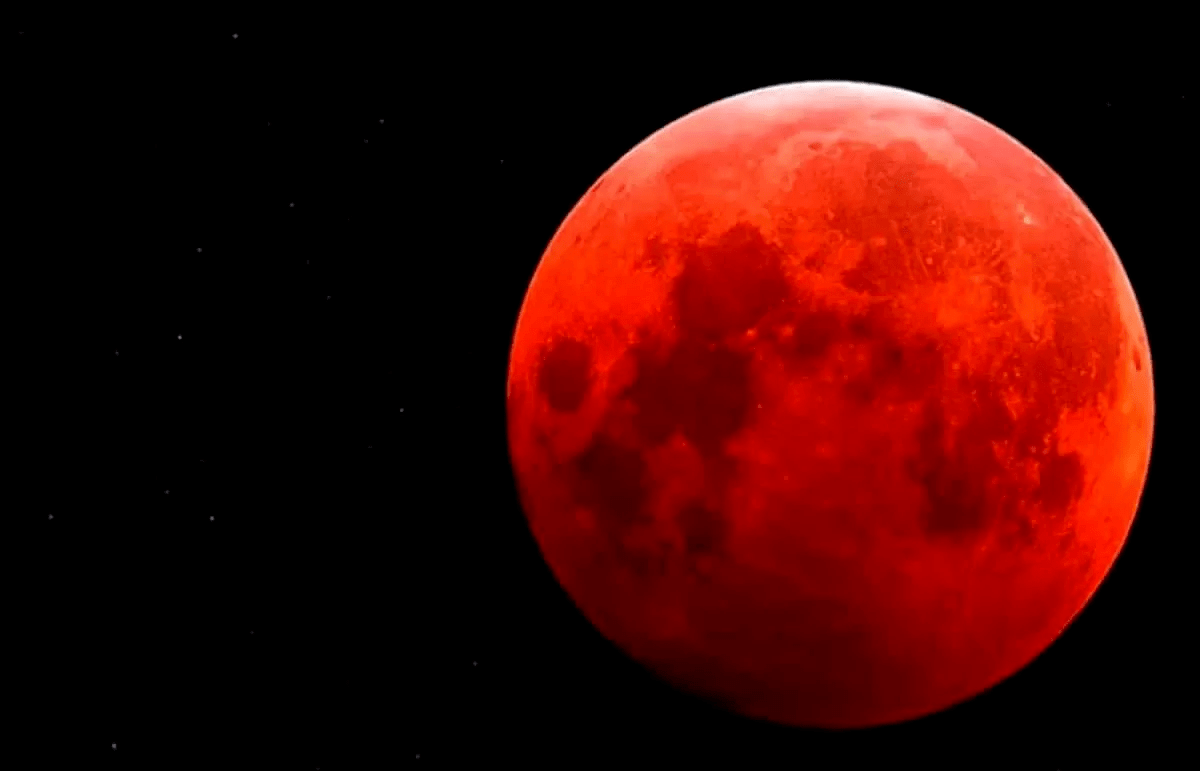 Superluna roja se produjo el fenómeno astronómico más importante del