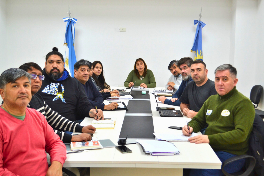 Cerró con acuerdo la paritaria docente de Santa Cruz - El Rompehielos