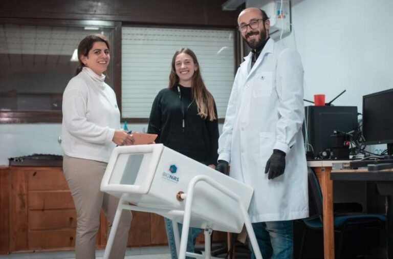 noticiaspuertosantacruz.com.ar - Imagen extraida de: https://elrompehielos.com.ar/mamografia-sin-rayos-x-la-innovacion-argentina-que-busca-transformar-el-diagnostico-del-cancer-de-mama