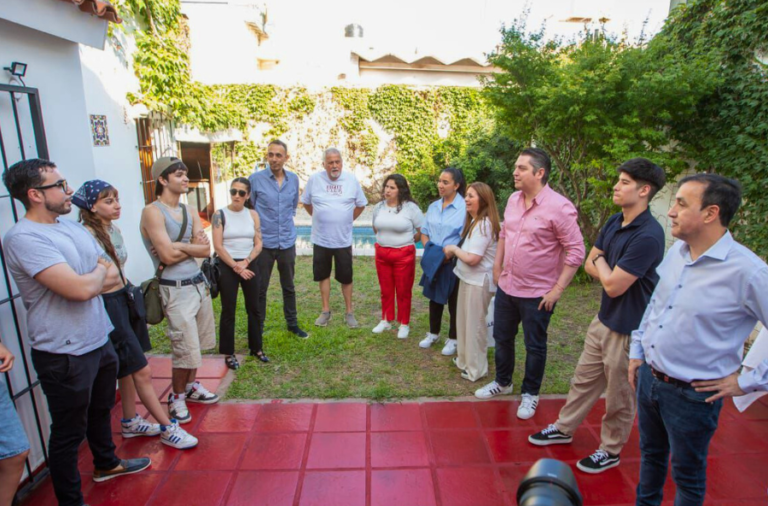 noticiaspuertosantacruz.com.ar - Imagen extraida de: https://elrompehielos.com.ar/desde-volver-a-casa-celebraron-la-inauguracion-de-la-casa-para-estudiantes-fueguinos-en-cordoba