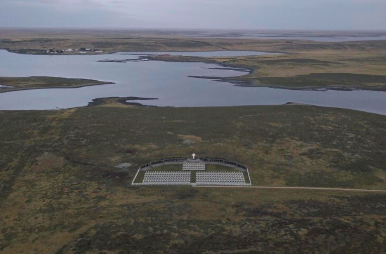 noticiaspuertosantacruz.com.ar - Imagen extraida de: https://elrompehielos.com.ar/192-anos-de-la-ocupacion-ilegal-de-las-islas-malvinas-por-el-reino-unido