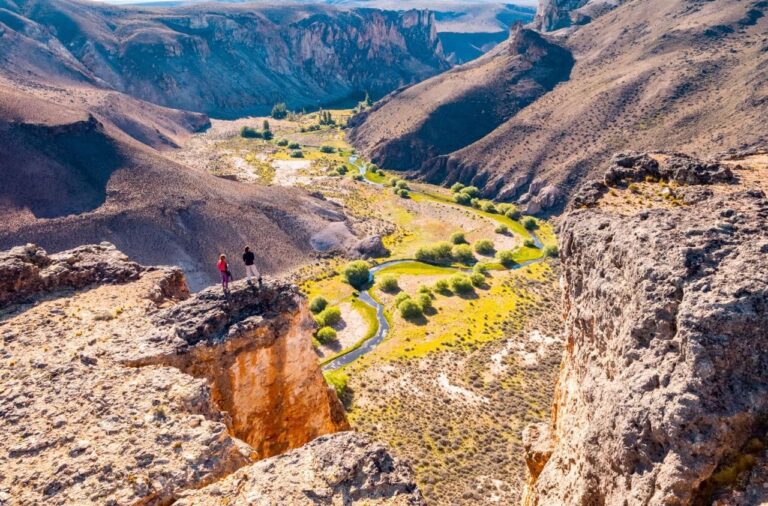 noticiaspuertosantacruz.com.ar - Imagen extraida de: https://elrompehielos.com.ar/invitan-a-una-travesia-inolvidable-en-parque-patagonia