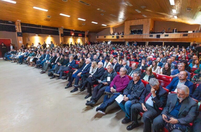 noticiaspuertosantacruz.com.ar - Imagen extraida de: https://elrompehielos.com.ar/territorios-del-futuro-y-un-acuerdo-entre-ciudades-patagonicas