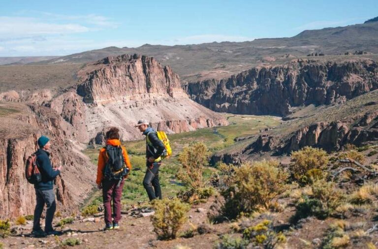 noticiaspuertosantacruz.com.ar - Imagen extraida de: https://elrompehielos.com.ar/este-sabado-travesia-de-los-canadones-en-el-parque-patagonia