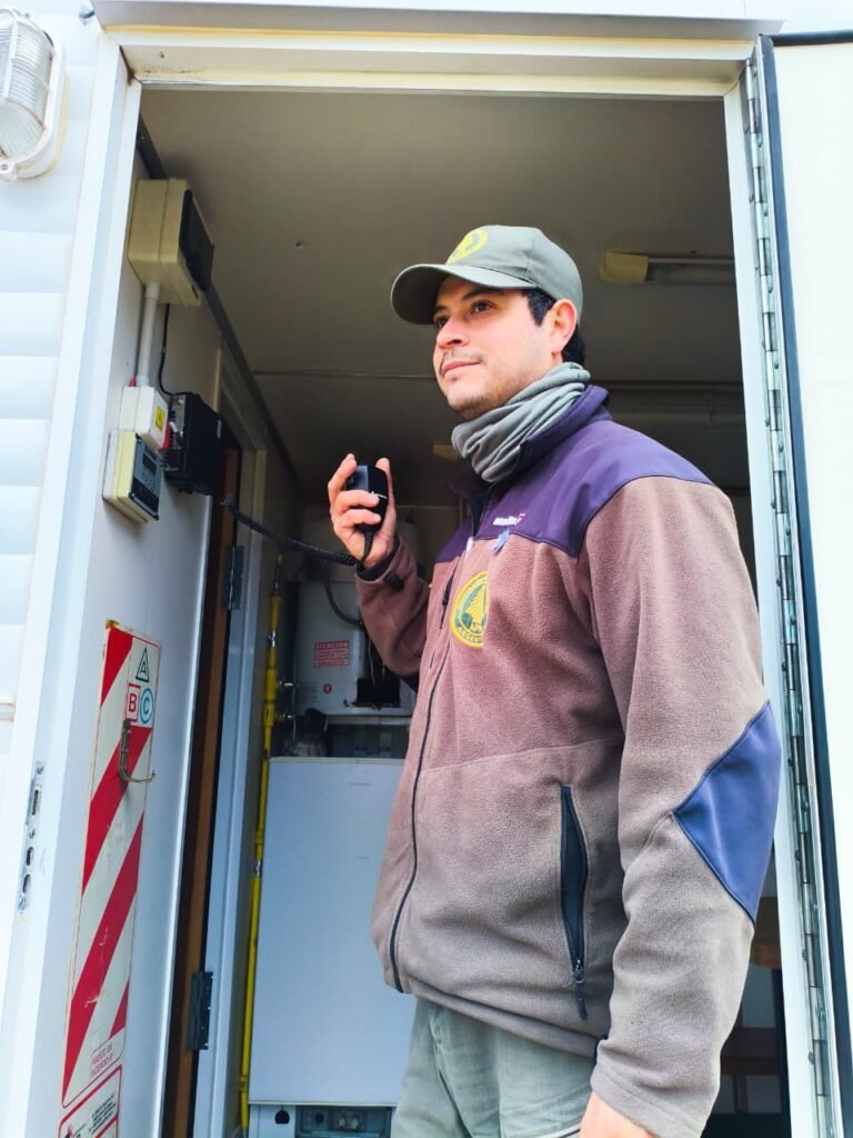 Autoridades de Parques Nacionales, el Consejo Agrario Provincial y la UNPA durante la puesta en operaciones del Destacamento El Rincón en la Reserva Península de San Julián
