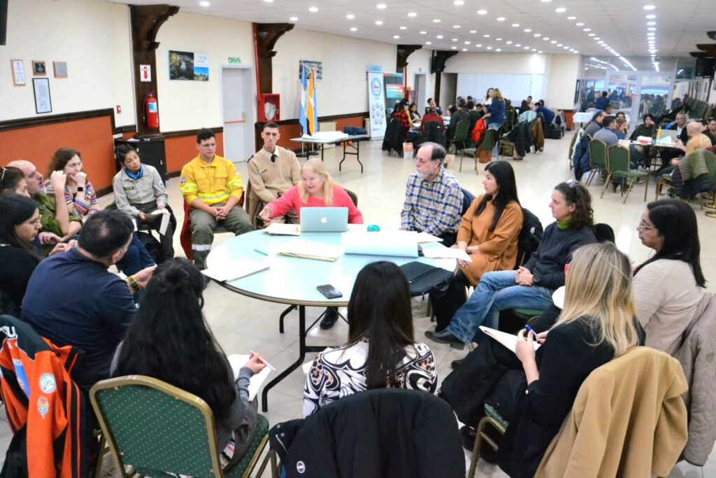 Representantes de instituciones y organizaciones participaron del segundo taller por el Plan de Manejo de Península Mitre